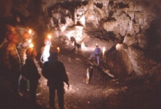 Esplora I Pozzi Della Piana Con La Speleologia